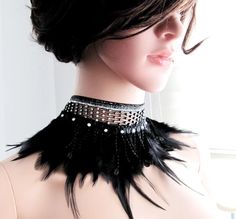 Night Chic Feather Choker Party Neck Accessory Handmade - Etsy Turkey Black Feathered Jewelry For Party, Black Feather Jewelry For Party, Black Rhinestone Fringe Jewelry For Party, Party Black Rhinestone Fringe Jewelry, Party Black Jewelry With Rhinestone Fringe, Halloween Party Accessories, Fake Collar, Flower Choker, Feather Necklace