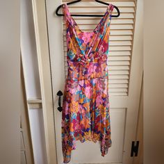 Vintage Early 2000s David Meister Dress Size 2. New Without Tags. Never Worn. Beautiful Floral Sheer Fabric With Sewn In Silk Liner. Pink Silk Midi Dress For Vacation, Pink Midi Dress For Vacation, Pink Silk Beach Midi Dress, Vintage Multicolor Knee-length Mini Dress, Vintage Pink V-neck Midi Dress, Mod Multicolor Floral Print Dress, Vintage Multicolor V-neck Mini Dress, Multicolor Mod Floral Print Dress, Multicolor Abstract Print Knee-length Midi Dress