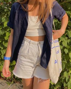 Summer Outfits Aesthetic Vintage, White Shorts Outfit, Vintage Summer Outfits, Summer Outfits Casual, Summer Outfits Aesthetic, Modest Summer Outfits, Summer Shorts Outfits, Mia 3, Mode Inspo