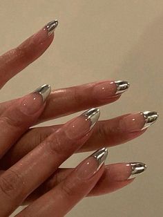 Silver  Collar    Color Nails Embellished   Nail,Hand & Foot Care Pink Stiletto Nails, Valentine Nails, Easy Nails, Fake Nails With Glue, Nail Swag, White Nail, Stick On Nails, Nailed It, Funky Nails