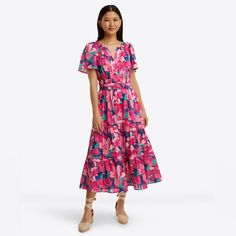 Tiers Of Joy. Our Hollie Midi Dress Is Cut From 100% Cotton Printed With A Bright Watercolor Floral And Finished With Flowing Sleeves And A Flattering (And Comfortable) Elasticated Waist. Wear It To Work, Drinks With Friends, Or Even An Afternoon Wedding; That Voluminous Skirt Will Look Great Twirling On A Dance Floor. Drinks With Friends, Bright Watercolor, Flowing Sleeves, Afternoon Wedding, Draper James, Midi Dress Casual, Midi Maxi Dress, Dress Jewelry, Fit N Flare Dress