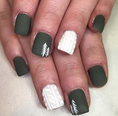 Nails With Tree Design, Matte Black Winter Nails, Country Christmas Nails Acrylic, Nails For Colorado, Winter Country Nails, Late January Nails, Country Gel Nails, Nails For Mountain Vacation