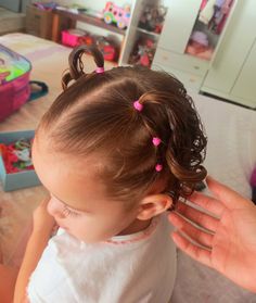 #penteadoslindos Cute Baby Hairstyles 1 Year, 6 Month Hair Styles Baby Girl, Baby Hair Styles, Creative Natural Hairstyles