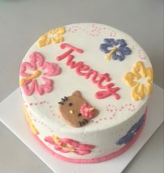 hibiscus beach themed cake hawaii hellokitty Summer Bday Cakes, Summer Birthday Cakes, Sanrio Cake Birthday, Hibiscus Flower Cake, 12 Birthday Cake, Cake Inspo Birthday, Birthday Cake Hello Kitty, Hello Kitty Cakes, Tan Hello Kitty