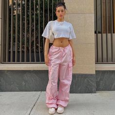 Style Salopette, Celana Kargo, Loose Overalls, Y2k Cargo Pants, Celana Fashion, Cargo Pants Streetwear, Pink Street, Overalls Fashion, Drawstring Waist Pants