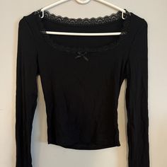 Small Black Long Sleeve Top With Lace Trim Nwot Black Tops Long Sleeve, Clean Goth, Dolly Parton T Shirt, Fall Long Sleeve Shirts, Black Sleepwear, Long Sleeve Black Shirt, Amazon Tops, Dr Wardrobe, Soft Paws