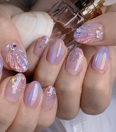 Short Nail Designs Iridescent, Prism Nails, Mermaid Nail Designs For Short Nails, Korean Iridescent Nails, Gel Nail Mermaid Design, Sparkly Acrylic Nails, Chloe Nails, Nail Art Designs Videos