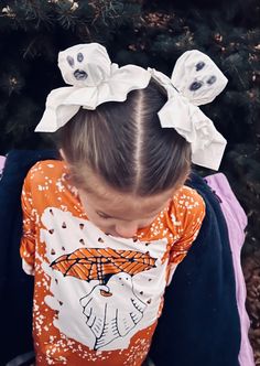 Wacky Halloween Hair, Ghost Space Buns Hair, Halloween Bun Hairstyles, October Hairstyles For Kids, Kid Halloween Hairstyles, Cute Kindergarten Hairstyles, Crazy Dress Day At School, Cute Hairstyles For Kindergarten, Halloween Kids Hairstyles