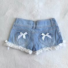 Cutecore Shorts, Shoujo Summer, Mini Jean Shorts, Jean Pocket Designs, Kawaii Shorts, 2000s Japanese Fashion, Denim Bows, Heart Pocket, Diy Fashion Clothing