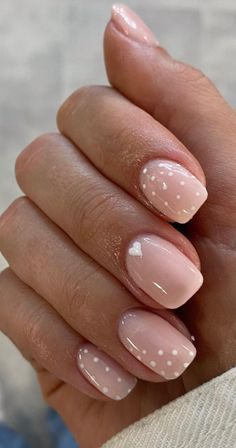 Nail Designs March, March Nail Designs, Neutral Nail Designs, Latest Nail Trends, Nagel Tips, Simple Gel Nails, Work Nails, Cute Gel Nails