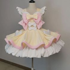 Character Closet, Pastel Kidcore, Magical Girl Outfit, Cloth Ideas, Magical Girl Aesthetic, V Model, Girl Material, Aesthetic Cottagecore, Cottagecore Outfits