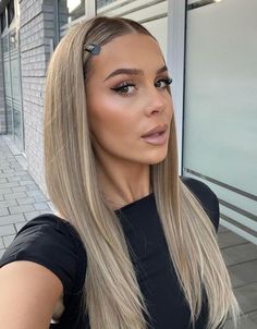 Olive Skin Blonde Hair Brown Eyes, Blondette Hair, Different Types Of Blonde, Blonde Hair And Brown Eyes, Blonde Balayage Honey, Ash Blonde Hair Balayage, Beige Blonde Hair, Bright Blonde Hair