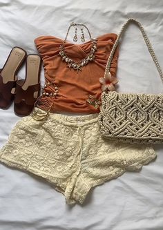 Island Vacation Fits, Summer Boardwalk Outfits, Summer Vacation Aesthetic Outfits, Vacation Fits Aesthetic, Summer Vacation Outfit Inspo 2024, Summer Beach Outfit Aesthetic, Fair Outfit Ideas Carnival Summer, Cabo Fits, Vacation Outfits Aesthetic