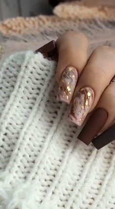 Discover 32 Fall Nails You Need to Try This Year! From chic Fall Gel Nails to Her Nails looks that will leave you obsessed, these Sophisticated Fall Nails are perfect for the season. Get inspired with Fall 24 Nails and Cute Nails For Fall that add a festive touch. Whether you're looking for Nail Inspo Thanksgiving or Classy Acrylic Nails, we’ve got the ultimate Nagel Inspo. Stay on top of the Nails Trends Fall 2024 with Classy Nail Colors Fall and Trending Nail Inspo 2024 for a flawless manic... Nail Colors Square, November Nails Colors, Fall Nail Polish, November Nails, Classy Nail Designs