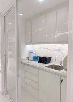 Dental Design Interior, Dentist Office Design, Dental Cabinet, Laboratory Design, Dental Office Design Interiors, Esthetics Room, Small Office Design, Medical Office Design