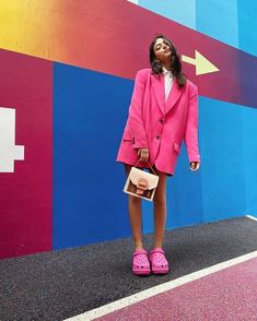 Pink Crocs Outfit Aesthetic, Pink Clogs Outfit, Crocs Ootd, Crocs Styling, Pink Crocs Outfit