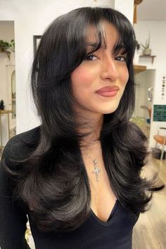 butterfly cut with wispy bangs Side Bangs With Long Hair, Fringe Styles, Hair Inspiration Long, Layered Haircuts For Medium Hair, Curtain Fringe, Bangs With Medium Hair, Hairstyles For Layered Hair, Hair Stylies, Haircuts For Medium Hair