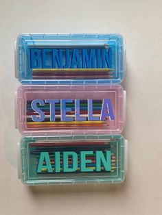 "Keep all those craft supplies sorted and tidy with these clear plastic cases.  Personalize with a name or monogram.   ▪️choose from blue, green, purple, orange or pink cases ▪️Each case includes colored pencils ▪️Lid buckles securely  ▪️8\"x 4 wide\" ▪️Gift wrapped in a clear bag with a coordinating colored ribbon Looking for the smaller crayon case?  Spy them here: Crayon case/ markers case/ crayon box/ personalize box/ craft box/ flower girl gift/ big sister gift/ ring bearer gift/ big brothe Art Party Favors, Personalized School Supplies, Big Brother Gift, Back To School Art, Ring Bearer Gifts, Box Craft, Big Sister Gifts, Crayon Box, Marker Set