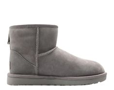 The Classic Mini II from UGG Australia is another must have for your collection. Its twin faced sheepskin, genuine sheepskin lining, flexible EVA outsole assure a warm, cozy, and comfortable stride.Features Twin faced sheepskin uppers with suede heel guards for added structure 5.5-Inches shaft height Pretreated to repel moisture and stains Sheepskin insole EVA light and flexible outsole designed for amazing comfort with every step Material: Suede Model Year: 2019 Color: Grey MPN: 1016222-GREY Br Nike Air Max Triax, Nike Air Max Dia, Nike Air Max 2090, Nike Air Max Excee, Nike Retro, Black Shoes Men, Mens Athletic Shoes, Air Max Women, White Shoes Women