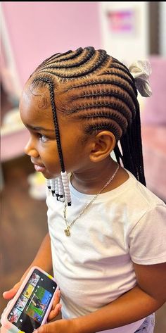 Lemonade Toddlers Style #kidshairstyles #boyshairstyles #girlshairstyles #easyhairstyles #hairinspiration #backtoschoolhair .https://whispers-in-the-wind.com/hairstyles-for-kids/?hair Lemonade Braids Kids, Hairstyle Ideas For Kids, Beaded Hairstyles For Kids, Girls Back To School Hairstyles, Hairstyles For Children, Beads Hairstyles For Kids, Children Ghana Weaving Hairstyles, Twist With Beads For Kids Hair, Hairstles For Black Girls Kids