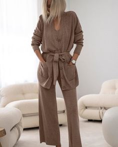 Tawny Heather Cashmere Lounge Set, Button Down Sweater, Pocket Cardigan, V Neck Cardigan, For A Reason, Maxi Dress Party, Knitwear Cardigan, Lovely Things, Sweater Making