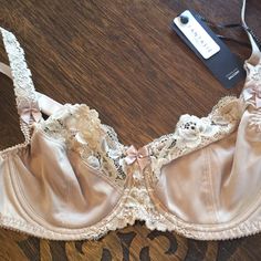 Underwire Balcony Bra By Fantasie.Two Hooks In Back.Lace On Top Cup.Uk Size Full Cup Beige Bra For Summer, Fitted Beige Bra With Lace Trim, Summer Full Cup Beige Bra, Beige Full Cup Bra For Summer, Fitted Beige Lace Trim Bra, Elegant Summer Bra With Lace Trim, Elegant Lace Trim Bra, Elegant Full Cup Summer Bra, Elegant Beige Summer Bra