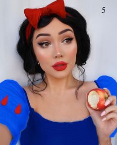 Snow White Makeup, Disney Princess Films, Carnaval Make-up, Disney Princess Makeup, 20 Makeup, Snow White Costume, Princess Makeup, Disney Makeup, Halloween Makeup Looks