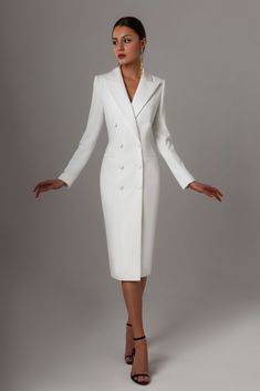 Long Jacket Dresses, White Suit, Woman Suit Fashion, Long Jacket, Moda Vintage, Suit Fashion, Classy Dress, Elegant Outfit, Mother Of The Bride Dresses