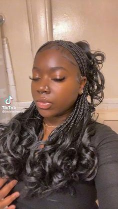 Baddie Box Braids, Box Braids Hairstyles Short, Braids Hairstyles Short, Braided Hairstyles With Beads, Trendy Braided Hairstyles, Hairstyles With Beads, Short Box Braids Hairstyles, Braided Hairstyles For Black Women Cornrows, Beautiful Black Hair