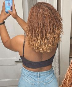 Mirco Locs Color, Honey Blond Micro Locs, Ginger Colored Microlocs, Honey Blonde Micro Locs, Micro Locs Color Ideas, Colored Sisterlocks Black Women, Colored Micro Locs, Micro Locs Dyed