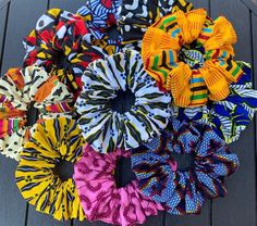 African print XXL scrunchies Colorful Beautiful hair scrunchies in bright prints. Made of 100% Ankara, African print, kente fabric. Ankara Scrunchies, How To Make Turban, African Hair Accessories, African Fabric Accessories, Xxl Scrunchies, Ankara Accessories, African Head Dress, African Art Projects, Kente Fabric