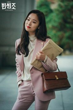 Young Outfit, Woman In Suit, Parisienne Chic, K Drama, Korean Actresses, 인물 사진, Korean Actress