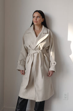 cream wool long oversized coat Chic Belted Beige Wool Coat, Cozy Outfit Ideas Winter, Coat Outfit Winter, Beige Double-breasted Wool Coat With Buttons, Cream Wool Coat, Cozy Outfit Ideas, Beige Single-breasted Wool Coat, Tailored Beige Single-breasted Wool Coat, Women Trench Coat