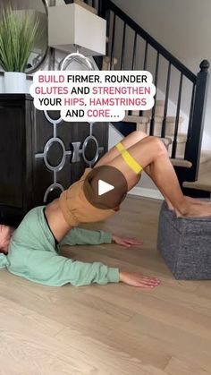 a woman is doing an exercise on the floor with her legs up and knees down