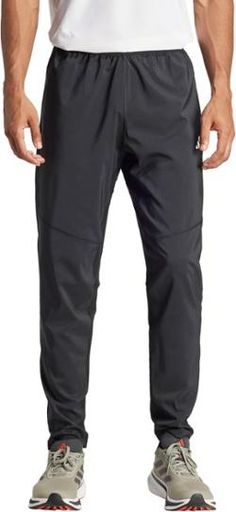 Take your run further in the men's adidas Own The Run Base pants. AEROREADY technology helps absorb moisture to keep you dry mile after mile  so you can focus on pushing your pace. Mens Running Pants, Op Logo, Relax Pants, Mens Items, Running Pants, Running Workouts, The Run, Man Running, Rei Co-op