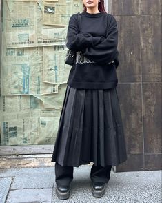 Extra Oversized Outfit, Skirt Over Pants Outfits Street Styles, Pants Under Dress Outfits, Skirt Trousers Outfit, Grunge Preppy Outfits, Layering Skirts Over Pants, Skirt And Pants Combo, Skirt Pants Outfit, Fancy Skirt Outfits