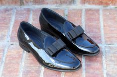 Style: 525-102P-Black Patent Leather slip-on Formal Loafer from the Carrucci collection features Grosgrain Trim & Bow, and a clean welt! Luxury Plain Toe Loafers For Office, Black Wingtip Slip-ons For Semi-formal Occasions, Black Formal Tassel Loafers In Classic Style, Formal Patent Leather Slip-on Moccasins, Elegant Black Goodyear Welted Moccasins, Formal Patent Leather Moccasins With Round Toe, Black Plain Toe Tassel Loafers For Formal Occasions, Patent Leather Moccasins With Round Toe For Formal Wear, Black Goodyear Welted Slip-ons For Work