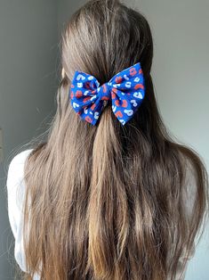 Buffalo Bills Cheetah print hair bow Show your hometown spirit with this bow!  Bow has red, white, and blue This is a 4in bow that can come with an alligator clip or baby nylon  Other sizes are available per request  Please reach out with any questions, item is not returnable Buffalo Bills Hair Bow, Cheetah Print Hair, Buffalo Bill, Bow Bow, Buffalo Bills, Ribbed Fabric, Barrettes, Cheetah Print, Hair Bow