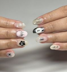 Writing Nails, Vday Nails, Paradise Kiss, Kiss Nails, Nail Design Inspiration, Birthday Nails, Nail Shop, Funky Nails