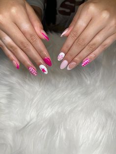 pink croc nails with stars and frenchies! Pink Gator Nails, Nail Ideas Christmas Pink, Pink And White Croc Nails, Preppy Acrylic Nail Ideas, White Nails Stars, Simple Gel Nail Ideas, Pink And Green Nails Acrylic, Pink Croc Nails, Pink Simple Nails