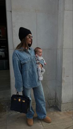 Tia Lineker, Mommy Outfits, Pregnancy Outfits, March 20, Outfit Inspo Fall, Mom Outfits, Mom Style, Fall Winter Outfits, Maternity Fashion