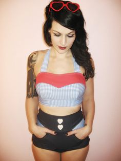 LORETTA Blue Gingham High Waist Bottom Outfits Punk, 50s Outfits, Punk Women, Rockabilly Girl, Rockabilly Outfits, Rockabilly Style, Look Retro, Rockabilly Pin Up, Retro Mode