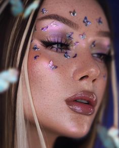 Magic Butterflies, Music Festival Makeup, Coachella Makeup, Maquillage Yeux Cut Crease, Setting Mist, Dream Moon, Maquillage On Fleek, Butterfly Makeup, Indie Makeup