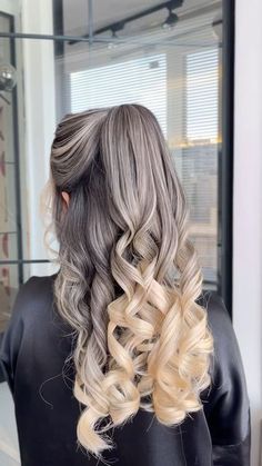 Transform Your Mane with Stunning Long Hair Colors