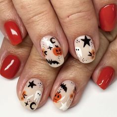 Get ready for spooky season with these Halloween nail designs that will level up your costume game! From classic jack-o'-lanterns to creepy cobwebs, this tutorial will show you how to create the perfect manicure for the scariest night of the year. Whether you're a beginner or a nail art pro, these designs are sure to impress at any Halloween party. Jelly Stickers, Red Ombre Nails, Nails Short Square, Short Fake Nails, Press On Nails Short, Alcohol Wipes