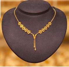 Latest Most Beautiful Stone Necklace Rubby Stone Necklace Design Gold Jewellery Design Necklaces Simple, Gold Jewellery Photoshoot, Gold Necklace Set Simple, Gold Neckles, Dubai Gold Jewelry, Gold Jewelry Outfits, New Gold Jewellery Designs, Modern Gold Jewelry