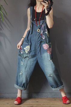 Vintage Flowers Embroidered Dungarees Loose Distressed Jean Jumpsuits in Dark Blue One Size - Morimiss.com Spring Patchwork Denim Jumpsuit, Vintage Floral Embroidered Jeans For Spring, Casual Embroidered Cotton Overalls, Casual Cotton Embroidered Overalls, Vintage Spring Overalls Jeans, Spring Vintage Overall Jeans, Spring Embroidered Cotton Overalls, Diy Dungarees, Cute Dungarees