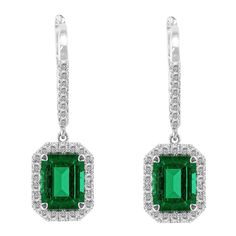 15.50 Ct. Emerald Shaped Green Emerald Diamond Dangle Earring Wg 14K Diamond Earrings Studs Round, Diamond Dangle Earrings, Round Diamond Engagement Rings, White Gold Diamond Rings, White Gold Earrings, Emerald Earrings, Diamond Drops, Green Emerald, Diamond Drop Earrings