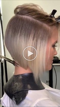 ▷ beach hairstyles for long hair, beach hairstyles men, beach hairstyles for medium hair..? Hair Cut Guide, Blonde Pixie Hair, Pixie Haircut For Thick Hair, Short Hair Undercut, Hair Techniques, Hair Color Techniques, Summer Dresses For Wedding Guest, Haircuts Short, Haircut For Thick Hair