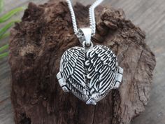 Sterling silver Guardian Angel Locket Angel Wins Heart by MonyArt Angel Wings Locket Necklace, Angel Locket, Awesome Necklaces, Sterling Silver Locket Necklace, Locket Jewelry, Silver Locket Necklace, Engraved Locket, Sterling Silver Locket, Heart Locket Necklace